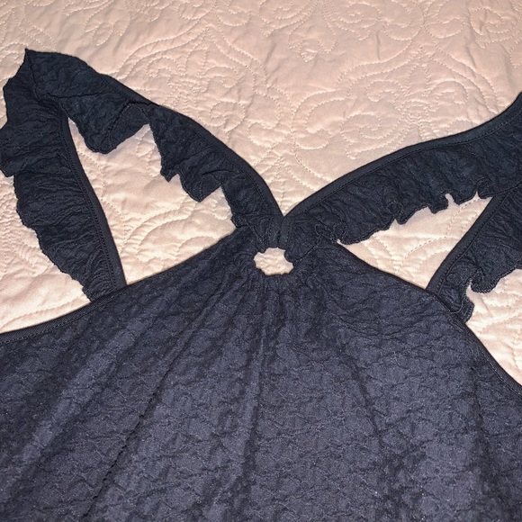 Beautiful Anthropologie Halter Top - Picture 4 of 6